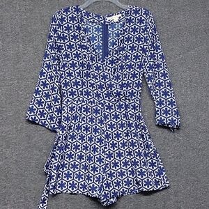 Mi Ami Women’s Size (S) Blue & White Flower Shorts Romper